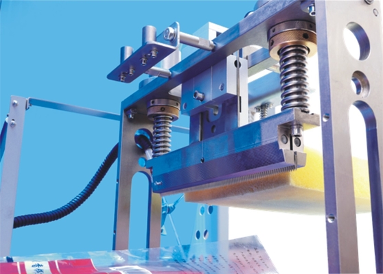 Reciprocating Automatic Horizontal Flow Packing Machine Perangkat Gusset